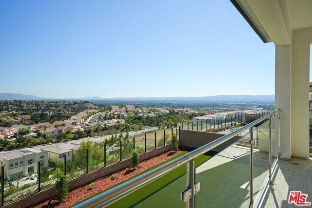 11818 N Hillsborough Lane, Porter Ranch, CA 91326