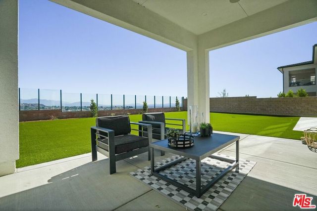 11818 N Hillsborough Lane, Porter Ranch, CA 91326