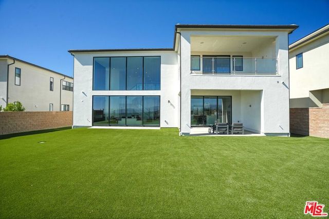 11818 N Hillsborough Lane, Porter Ranch, CA 91326