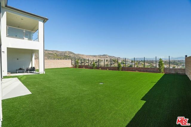 11818 N Hillsborough Lane, Porter Ranch, CA 91326