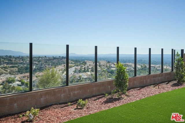 11818 N Hillsborough Lane, Porter Ranch, CA 91326