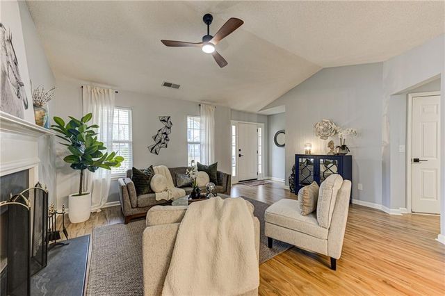 5072 Vail NW Drive, Acworth, GA 30101