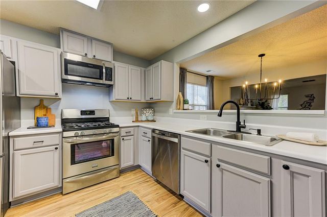 5072 Vail NW Drive, Acworth, GA 30101