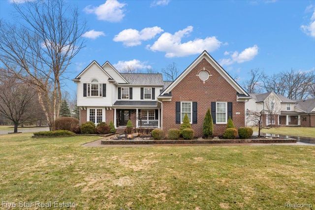 1369 Catherines Way, Genoa Township, MI 48843