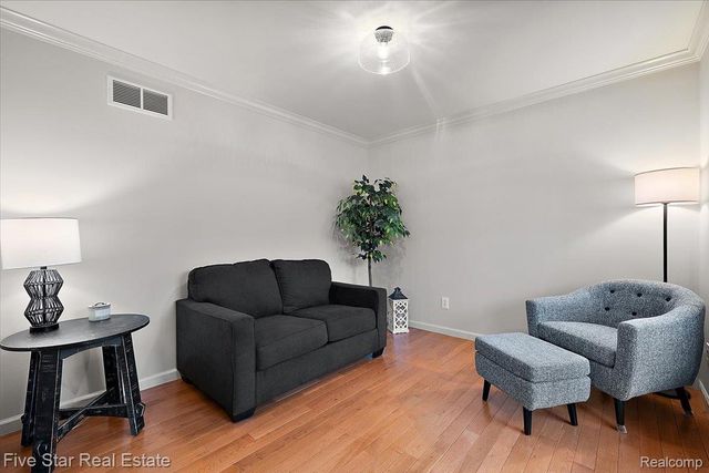 1369 Catherines Way, Genoa Township, MI 48843