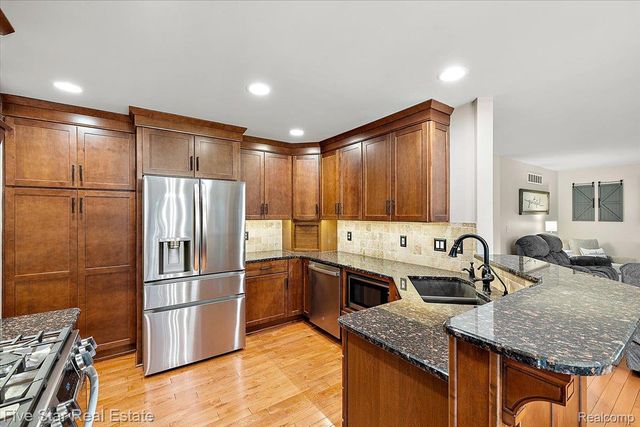 1369 Catherines Way, Genoa Township, MI 48843