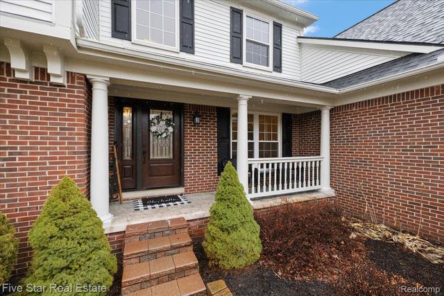 1369 Catherines Way, Genoa Township, MI 48843