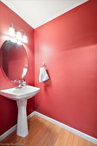 1369 Catherines Way, Genoa Township, MI 48843