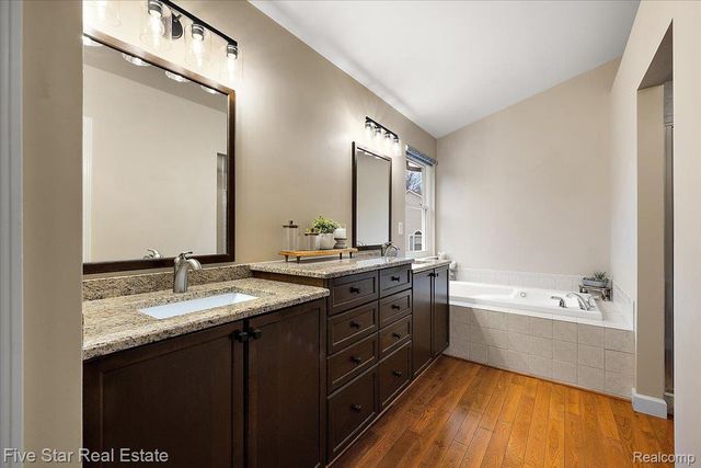 1369 Catherines Way, Genoa Township, MI 48843