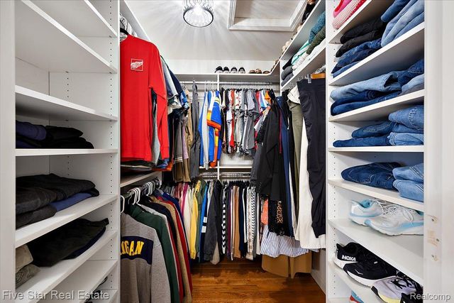 1369 Catherines Way, Genoa Township, MI 48843