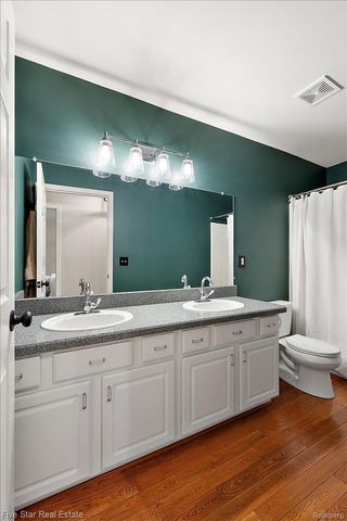 1369 Catherines Way, Genoa Township, MI 48843