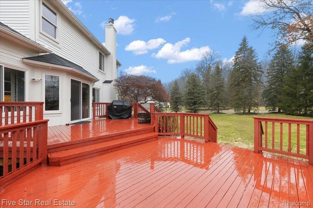 1369 Catherines Way, Genoa Township, MI 48843