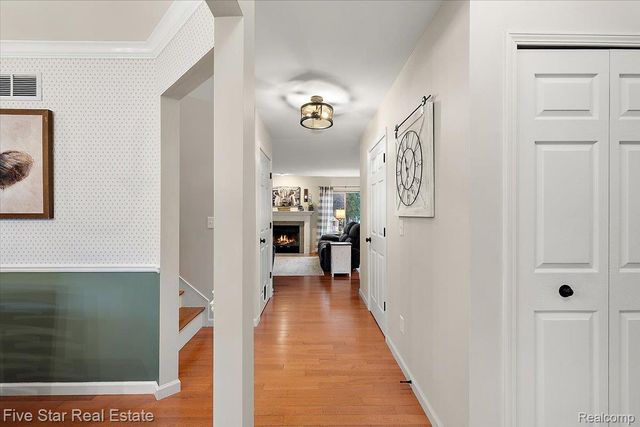 1369 Catherines Way, Genoa Township, MI 48843