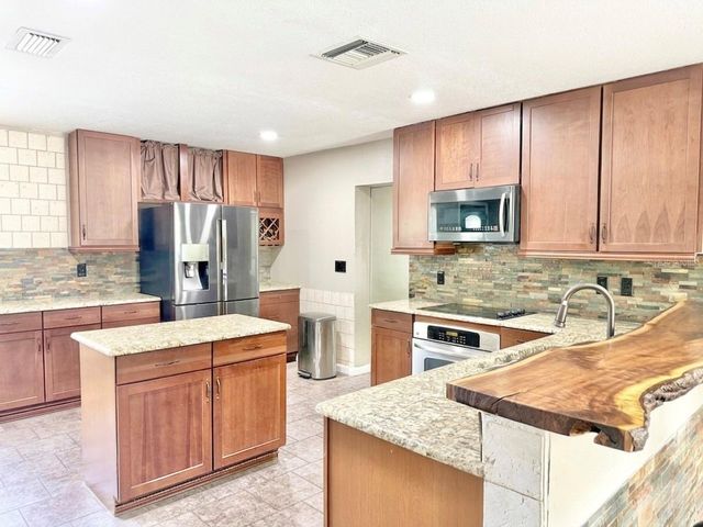 5846 WYOMING AVENUE, New Port Richey, FL 34652