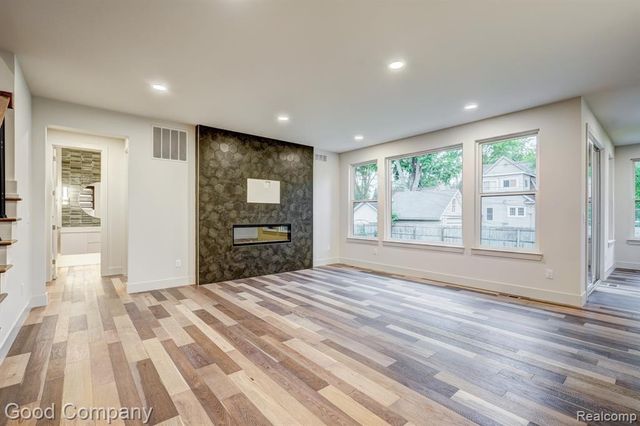 812 Irving Avenue, Royal Oak, MI 48067