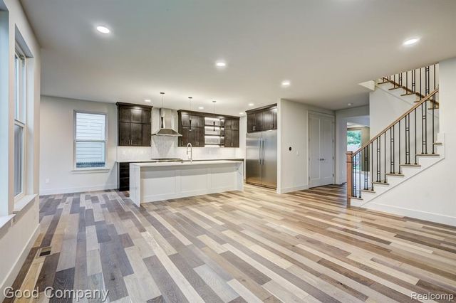 812 Irving Avenue, Royal Oak, MI 48067