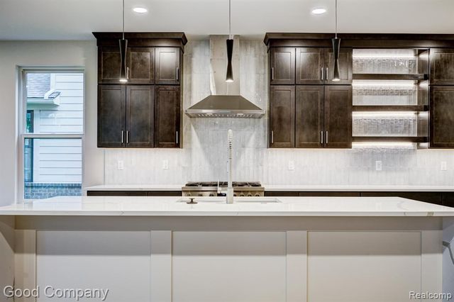 812 Irving Avenue, Royal Oak, MI 48067