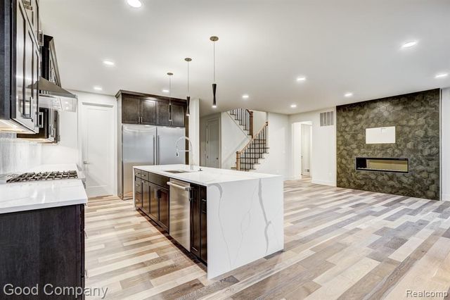 812 Irving Avenue, Royal Oak, MI 48067