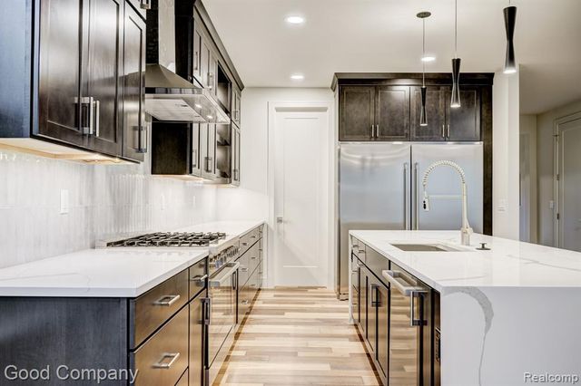 812 Irving Avenue, Royal Oak, MI 48067
