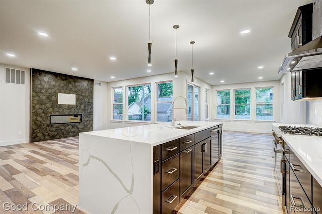 812 Irving Avenue, Royal Oak, MI 48067