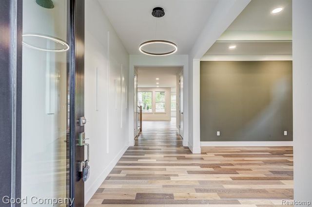 812 Irving Avenue, Royal Oak, MI 48067