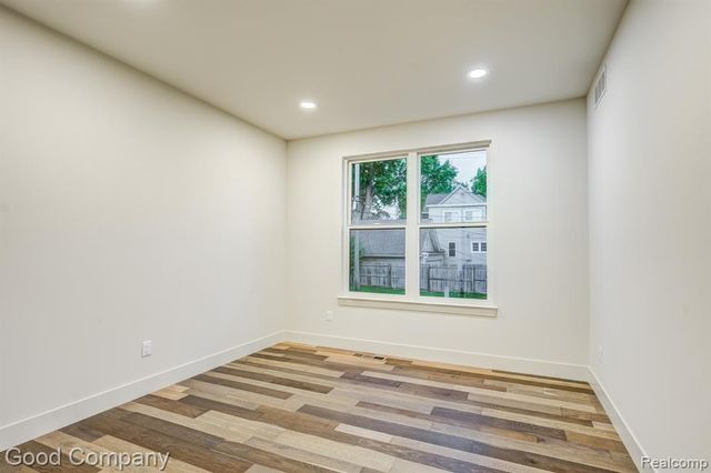 812 Irving Avenue, Royal Oak, MI 48067