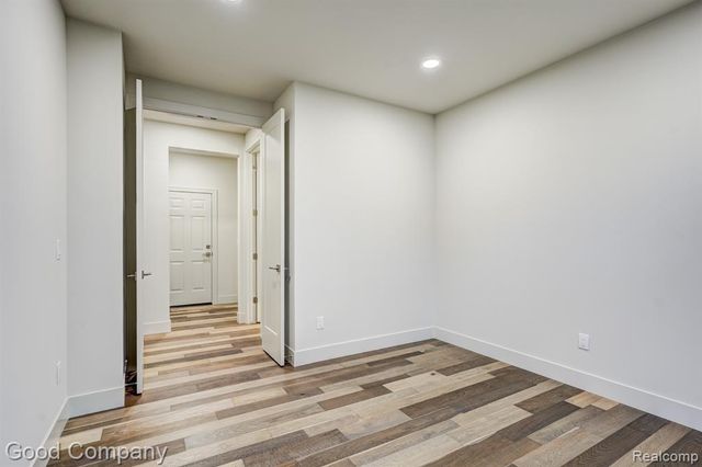 812 Irving Avenue, Royal Oak, MI 48067