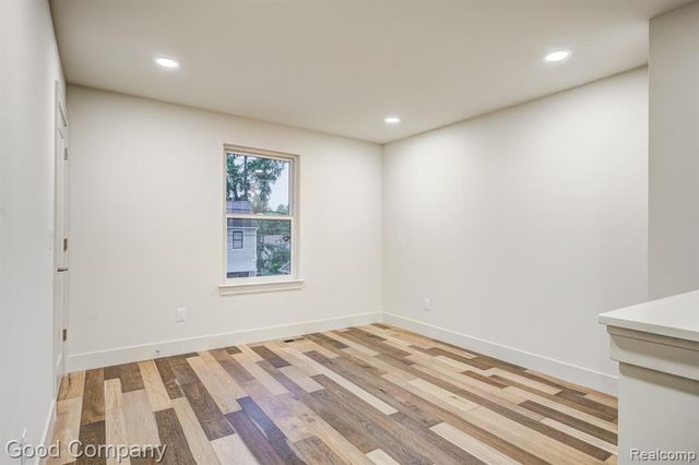 812 Irving Avenue, Royal Oak, MI 48067