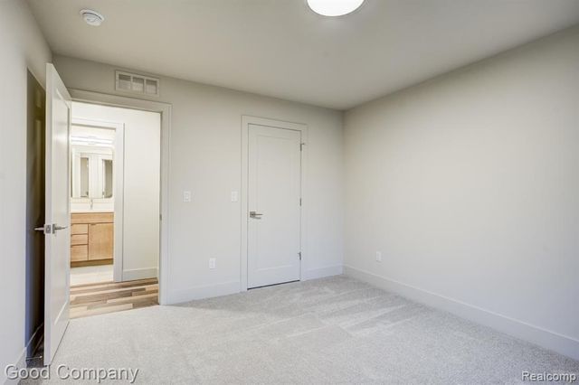 812 Irving Avenue, Royal Oak, MI 48067