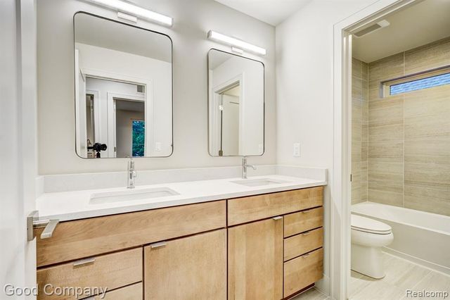 812 Irving Avenue, Royal Oak, MI 48067