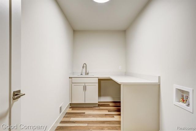 812 Irving Avenue, Royal Oak, MI 48067