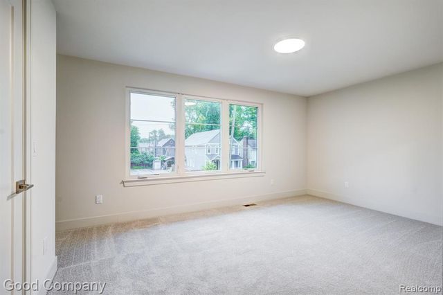 812 Irving Avenue, Royal Oak, MI 48067