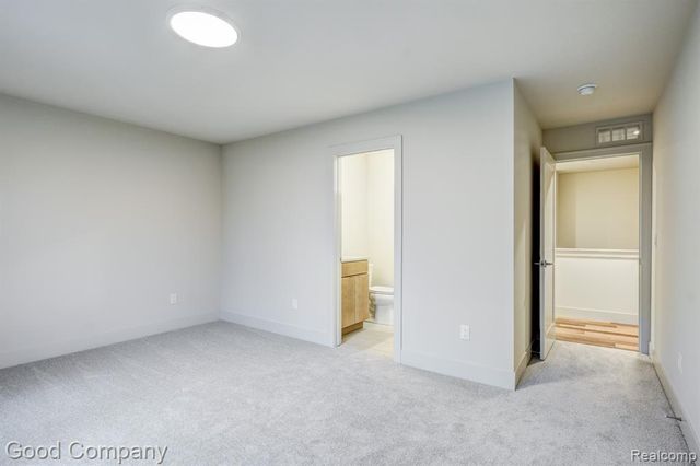 812 Irving Avenue, Royal Oak, MI 48067