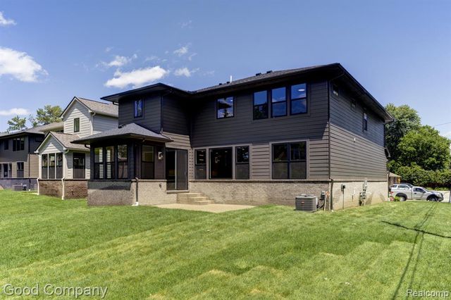 812 Irving Avenue, Royal Oak, MI 48067
