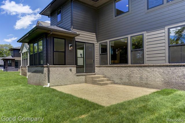 812 Irving Avenue, Royal Oak, MI 48067