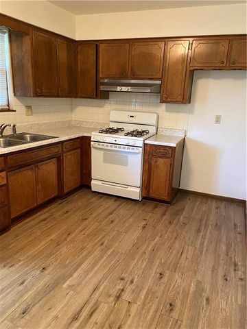 1147 S 52nd Street, Kansas City, KS 66106