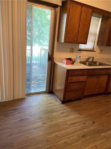 1147 S 52nd Street, Kansas City, KS 66106