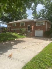 1147 S 52nd Street, Kansas City, KS 66106