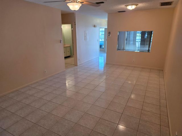 8590 CHEVY CHASE Drive 130, Boca Raton, FL 33433