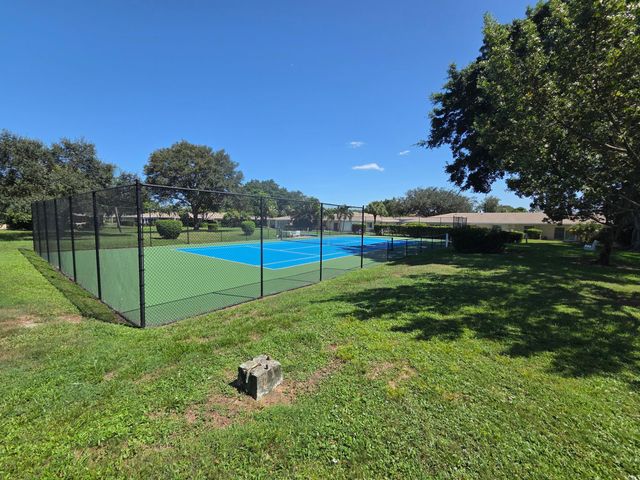 8590 CHEVY CHASE Drive 130, Boca Raton, FL 33433
