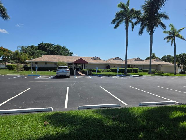8590 CHEVY CHASE Drive 130, Boca Raton, FL 33433