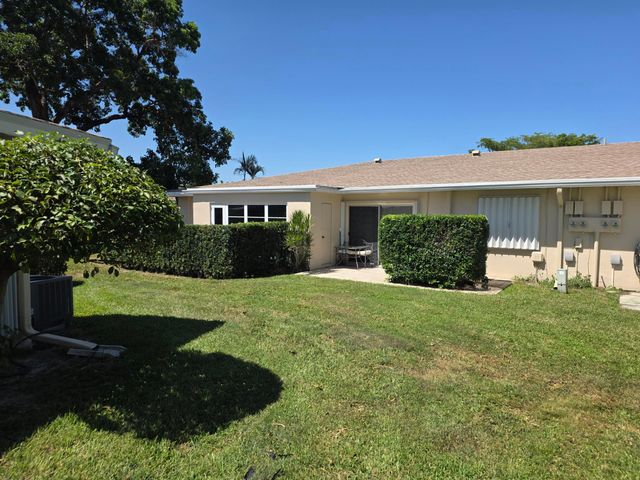 8590 CHEVY CHASE Drive 130, Boca Raton, FL 33433