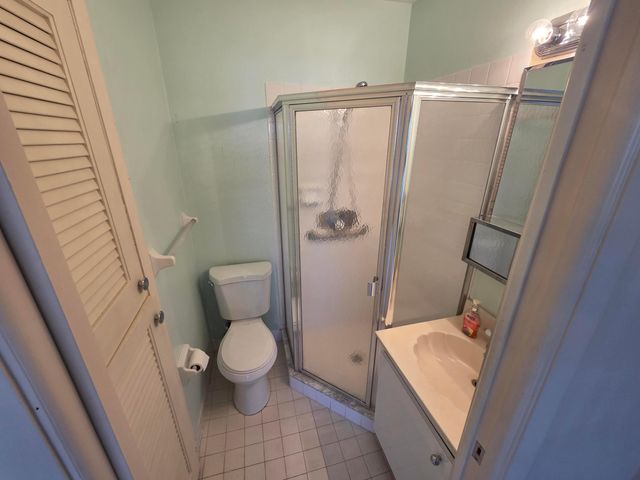 8590 CHEVY CHASE Drive 130, Boca Raton, FL 33433