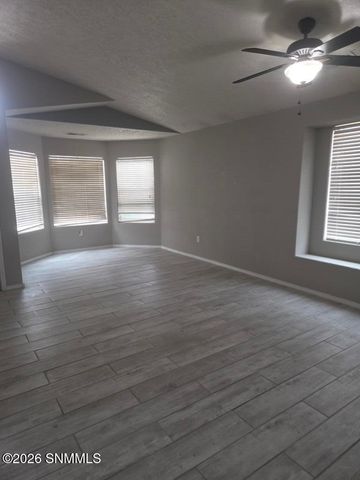 2114 Windsor Place, Las Cruces, NM 88005