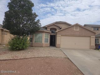 2114 Windsor Place, Las Cruces, NM 88005