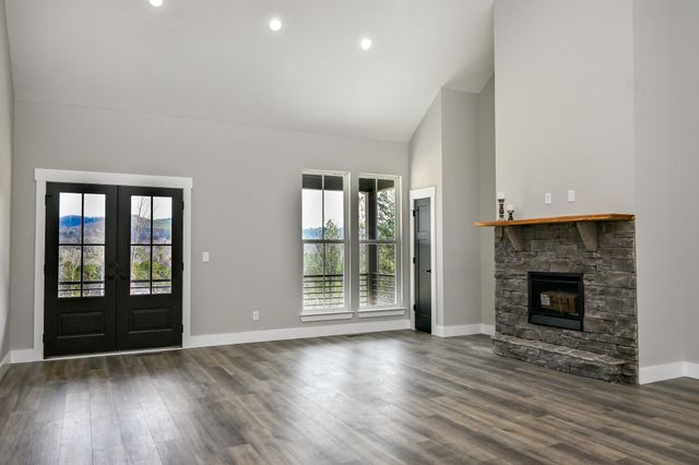 531 Horns Creek Road, Old Fort, TN 37362