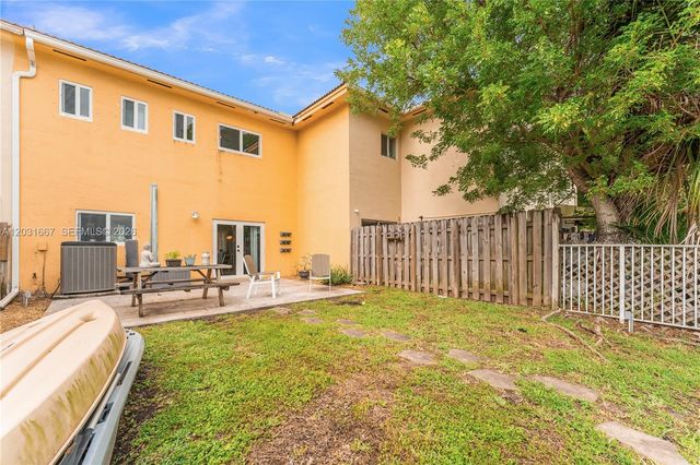 13257 SW 142nd Ter, Miami, FL 33186