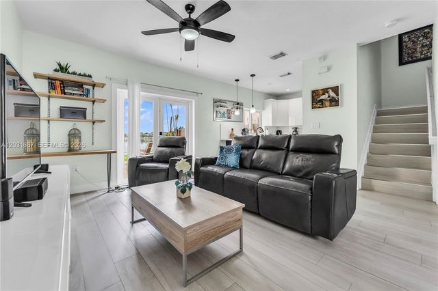 13257 SW 142nd Ter, Miami, FL 33186