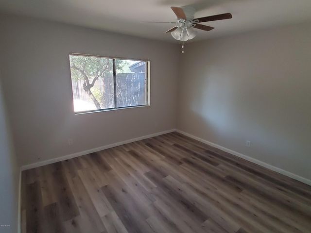 2121 N Columbus Boulevard, Tucson, AZ 85712