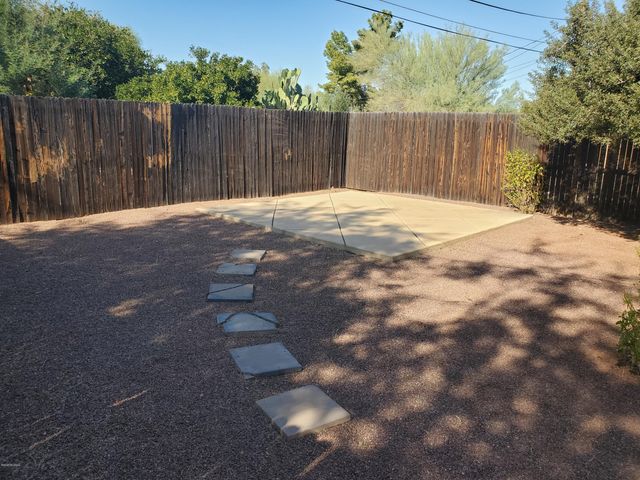 2121 N Columbus Boulevard, Tucson, AZ 85712